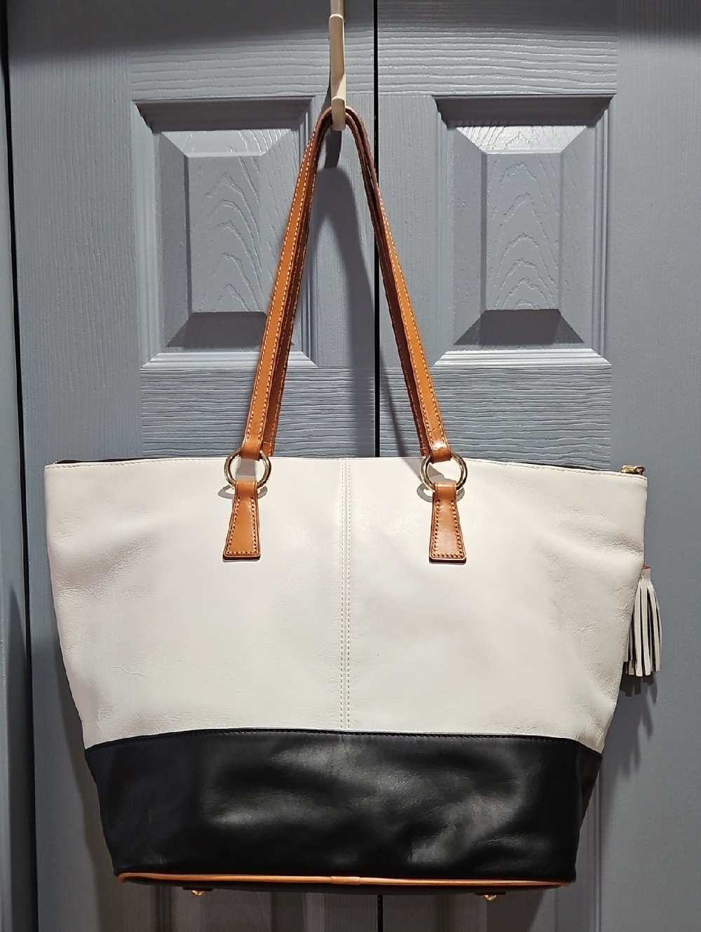 Dooney & Bourke Large Color Block White & Black Smooth Leather Tobi Tote - Picture 2 of 14